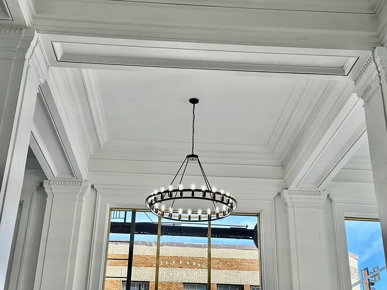 101 W 1st St #101 — Photo 3