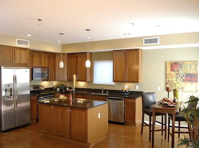 1st image of 525 W Lakeside Dr Unit 122