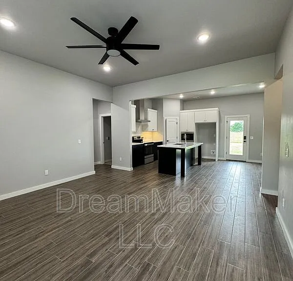 5253 Lily Ln — Photo 2