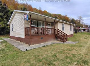 10 Rons Ln, West Hamlin, WV 25571