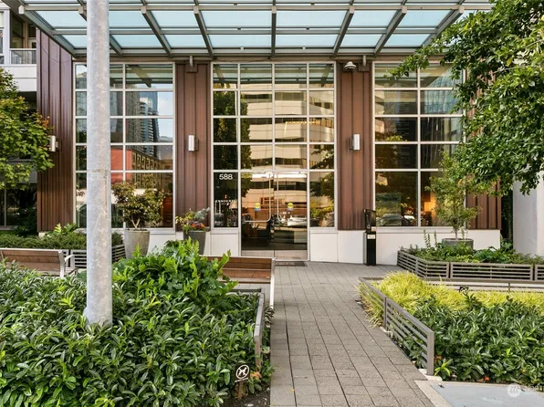 588 Bell Street #804S, Seattle, WA 98121