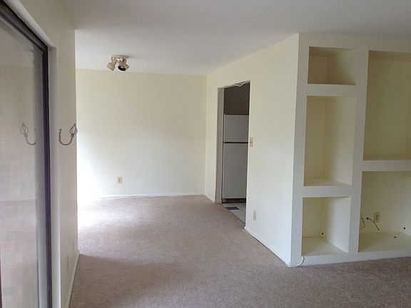 5th image of 850 Quince Orchard Blvd