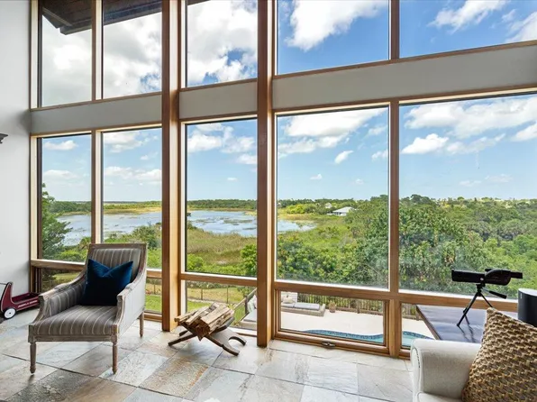 3781 NE Sugarhill Avenue, Jensen Beach, FL 34957