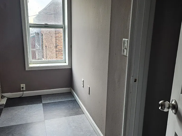 14 Main St #2 — Photo 5