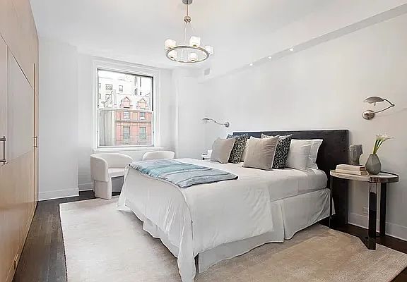 4th image of 1040 Park Ave APT 10E