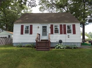 43 McPhail St, Manchester, NH 03104