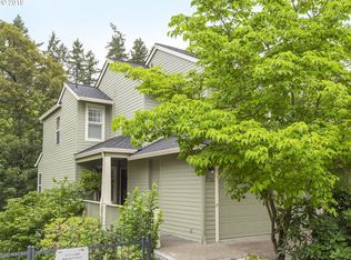 8617 NE Rockspring St, Hillsboro, OR 97006