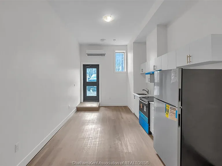 131 Main St #2 — Photo 2