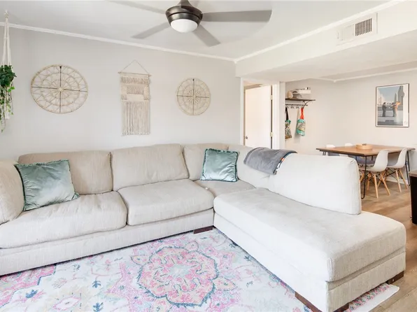 904 University Oaks Blvd APT 140, College Station, TX 77840