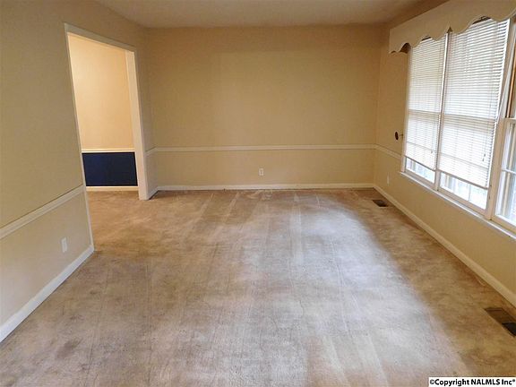 5th image of 11319 Dellcrest Dr SE