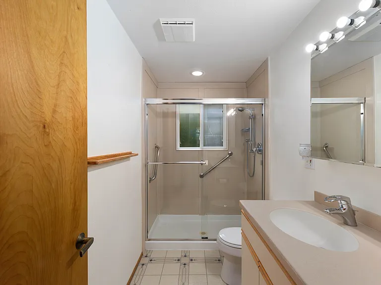 6011 156th Ave NE — Photo 31