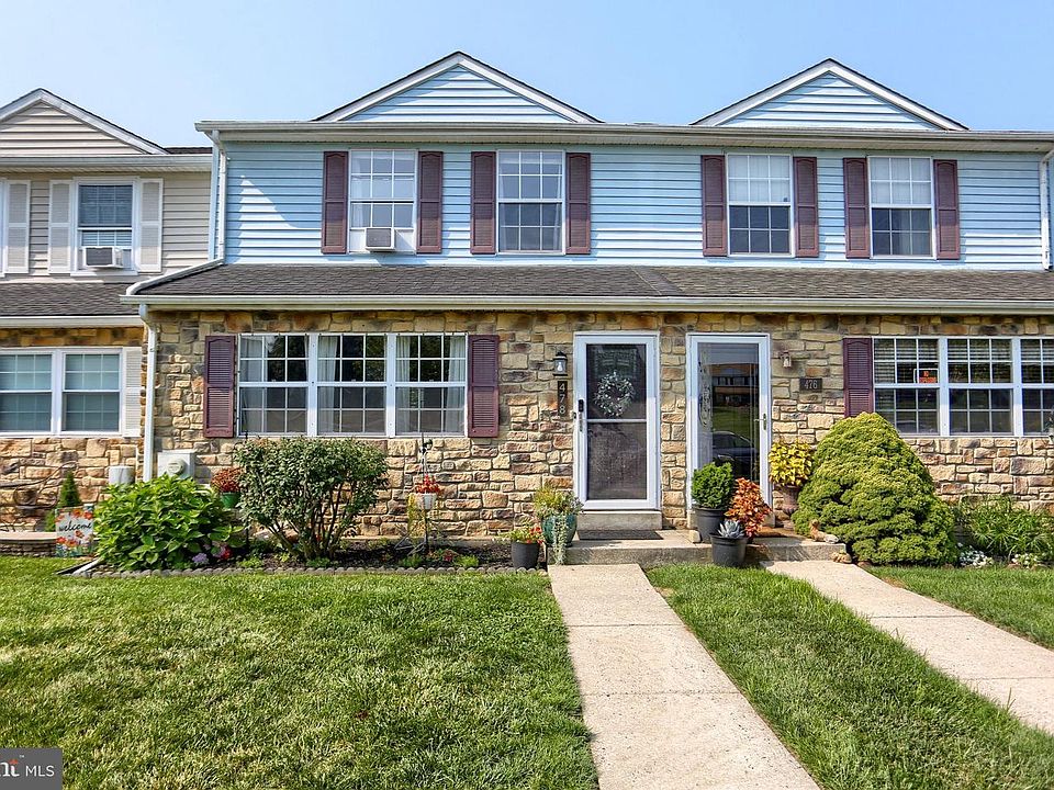 1st image of 478 Devon Ct #449