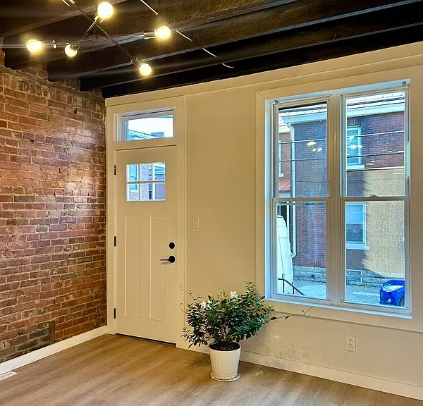 4042 Geneva St — Photo 12