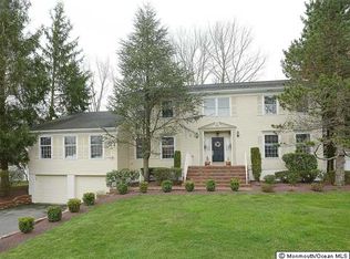 62 Thomas Dr, Manalapan, NJ
