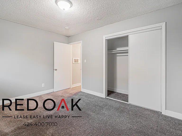 660 S Riverside Ave #D — Photo 3