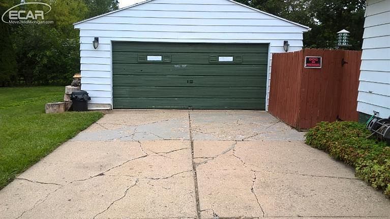 2nd image of 4014 Blackington Ave
