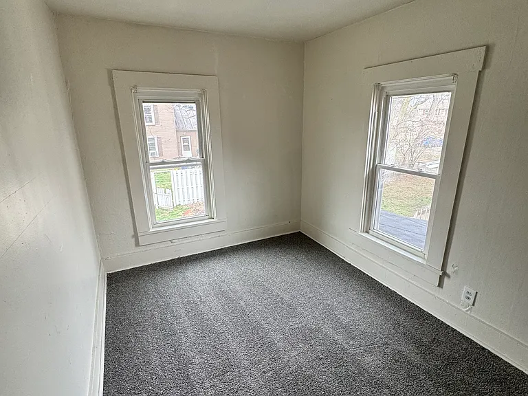 301 N 1st St #303 — Photo 14