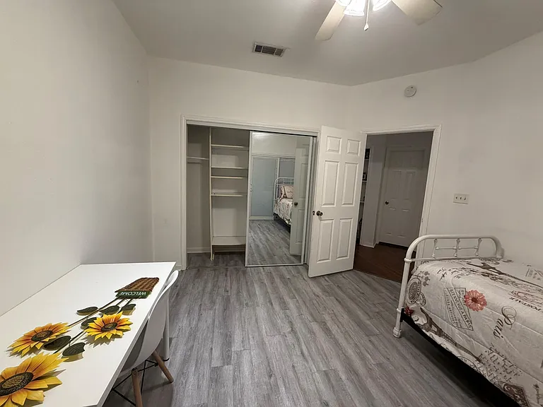 310 Pat Garrison St #3B — Photo 10