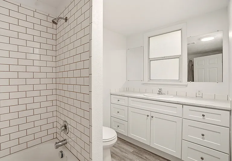 314 E Ermina Ave — Photo 15