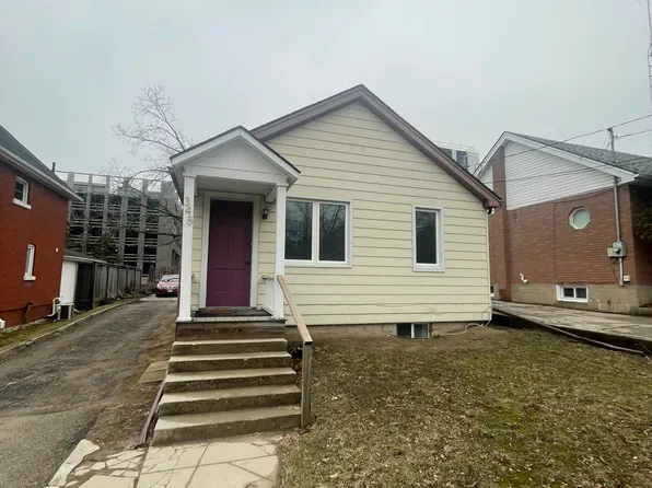 348 West St, Brantford, ON N3R 3V7