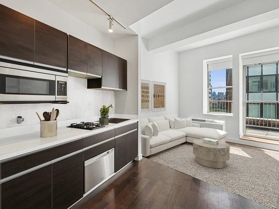 116 John St #2908
