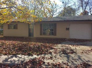 734 N 12th St, Rogers, AR 72756