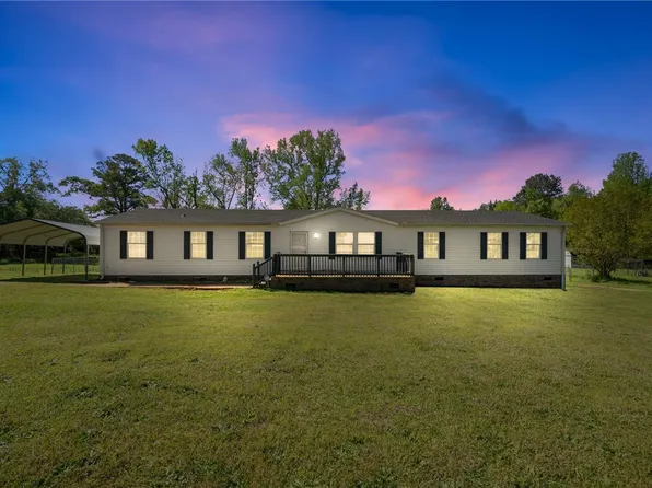111 Grove Creek Dr, Westminster, SC 29693