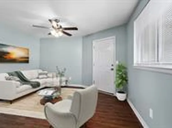 4825 NW Homestead Terr