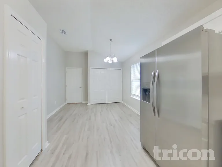2990 Brittany Bluff Dr — Photo 4