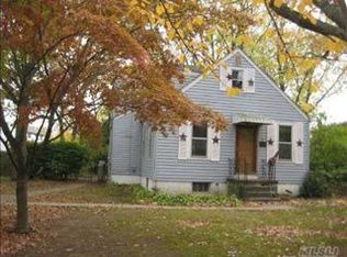 71 Commack Rd, North Babylon, NY 11703