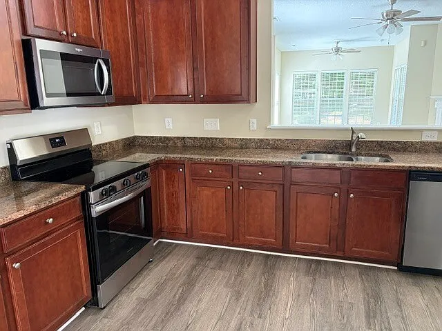 905 Woodlake Dr — Photo 6