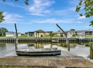 111 E Saint Lucia Loop, Apollo Beach, FL 33572