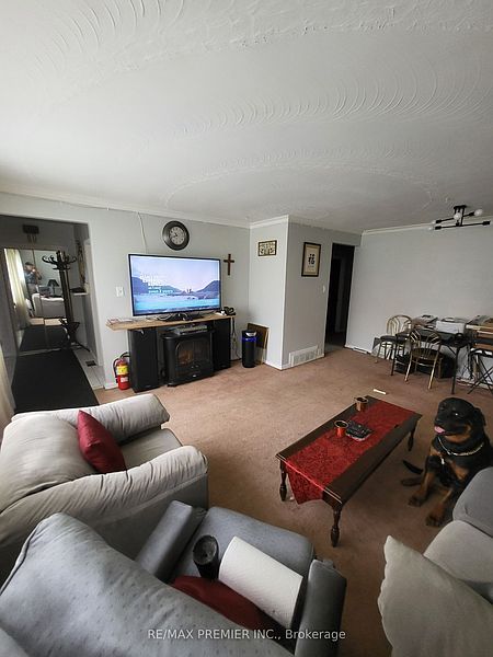 Toronto House for rent - 4 Bedrooms — photo 3