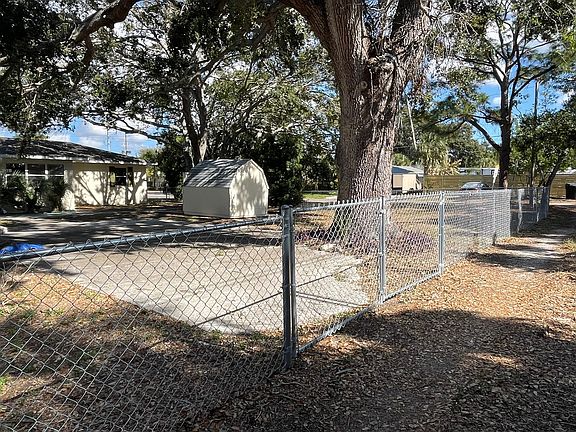 4th image of 7600 5th Ave N