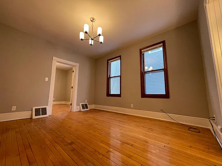 1-1405 Madison St NE #1 — Photo 3