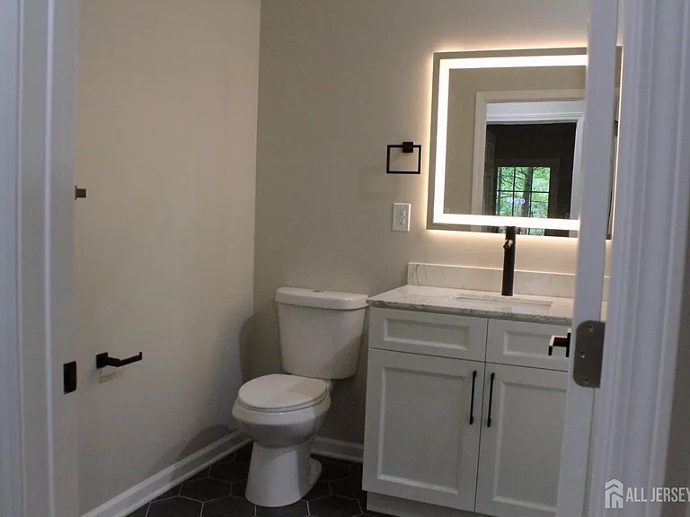 120 Forest Dr — Photo 20