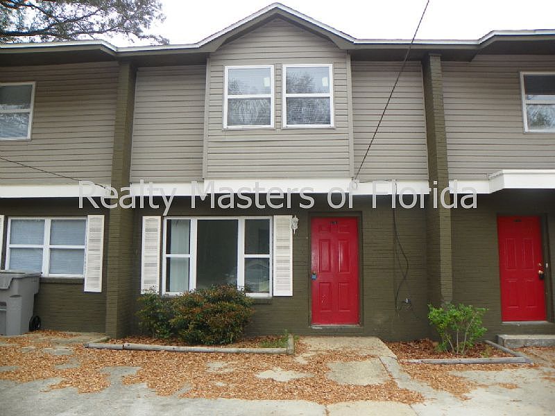 1st image of 2711 N M St