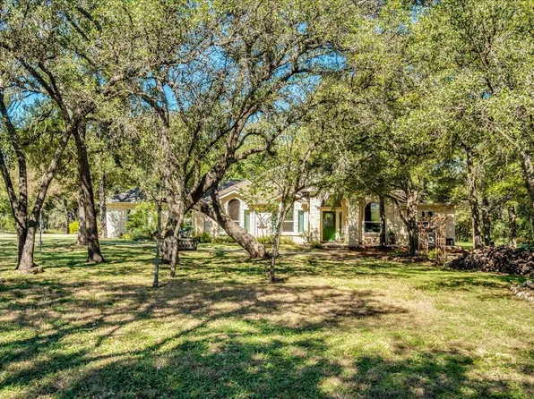 111 N Showhorse Dr, Liberty Hill, TX 78642