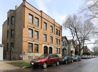 1358 W Barry Ave #W3, Chicago, IL 60657