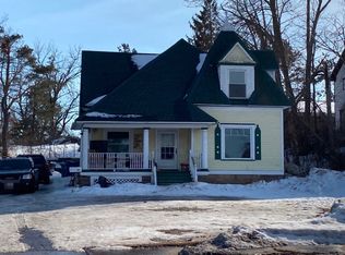 36 W Division Ave, Barron, WI 54812