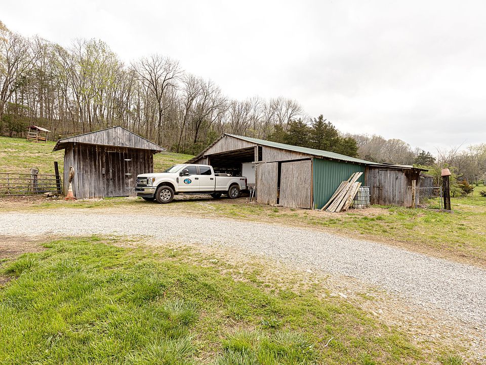 5658 Carters Creek Park, Thompsons Station, TN 37179 MLS 2500950