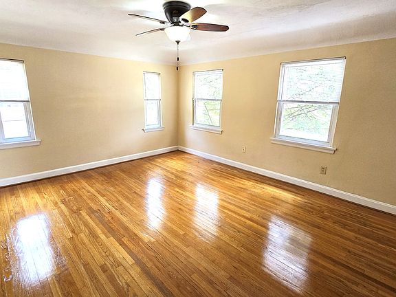 4th image of 26 Merzen Ct