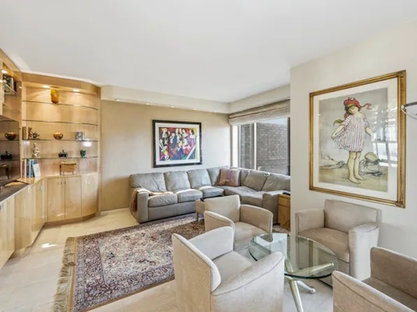 425 East 58th Street image 4 of 14