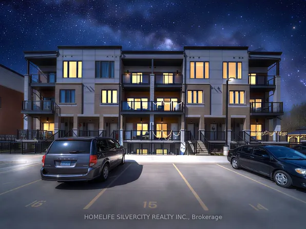 25 Isherwood Ave #5, Cambridge, ON N1R 0E2