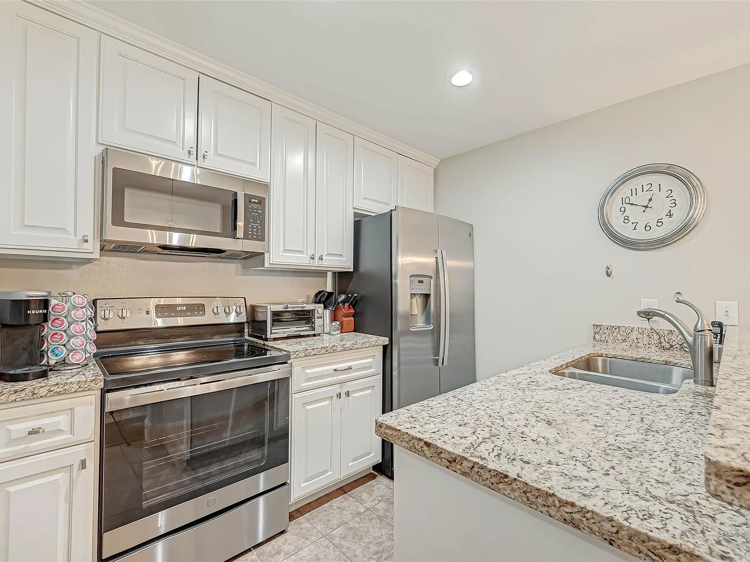 1 bed, 1.0 bath, 622 sqft, $1,300 — Photo 3