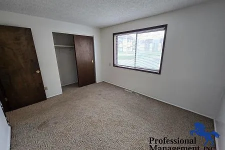 2 bed, 900 sqft, $995 — Photo 4