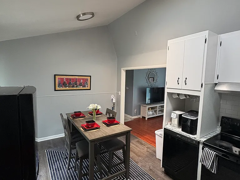 126 Wabash Ave #1 — Photo 3