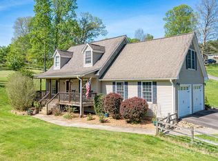 122 Ramsey Rd, Asheville, NC 28806