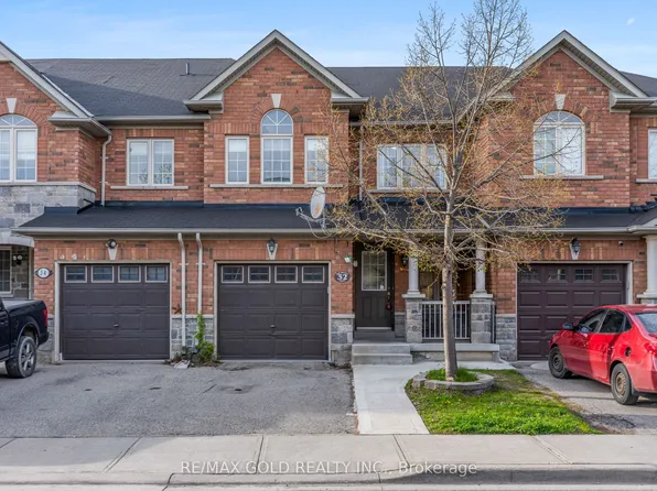 32 Bay Breeze Dr, Brampton, ON L6R 0M1
