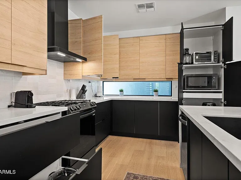 230 W Monterosa St — Photo 13
